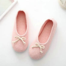 Load image into Gallery viewer, Lovely Bowtie Autumn Women Home Slippers