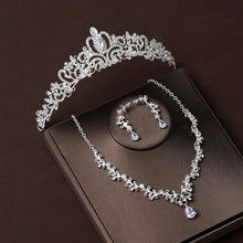 Load image into Gallery viewer, Luxury Rhinestone Tiaras Crown