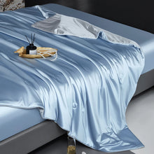 Load image into Gallery viewer, 100% Muberry Silk Fill Summer Quilt