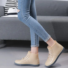 Load image into Gallery viewer, Warm Womens Rain Shoes With Fur