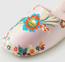 Load image into Gallery viewer, Embroidered Flower Slippers