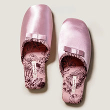 Load image into Gallery viewer, Luxury Silk Print Design Flat Slippers Women Sweet Butterfly Knot Decoration Modern Slippers Comfortable Elegant Home Slippers