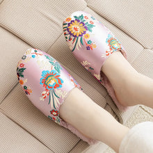 Load image into Gallery viewer, Embroidered Flower Slippers