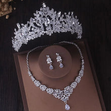 Load image into Gallery viewer, Luxury Rhinestone Tiaras Crown