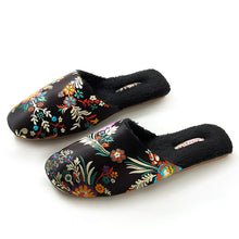 Load image into Gallery viewer, Embroidered Flower Slippers