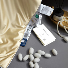 Load image into Gallery viewer, 100% Muberry Silk Fill Summer Quilt