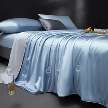 Load image into Gallery viewer, 100% Muberry Silk Fill Summer Quilt