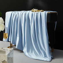 Load image into Gallery viewer, 100% Muberry Silk Fill Summer Quilt
