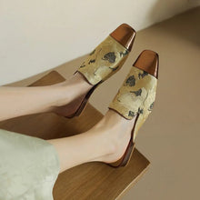 Load image into Gallery viewer, Flower Pantofle Low Luxury Slides Pointed Slippers