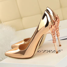 Load image into Gallery viewer, Metal Carving Heels Gold Handmade Wedding Shoes