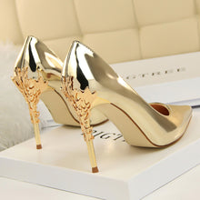 Load image into Gallery viewer, Metal Carving Heels Gold Handmade Wedding Shoes