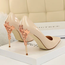 Load image into Gallery viewer, Metal Carving Heels Gold Handmade Wedding Shoes
