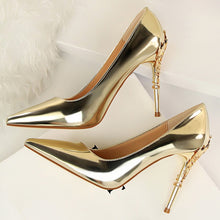 Load image into Gallery viewer, Metal Carving Heels Gold Handmade Wedding Shoes