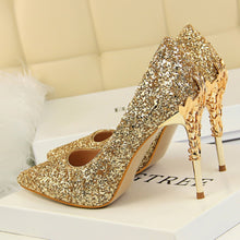 Load image into Gallery viewer, Bling Glitter Metal Carving Wedding Shoes