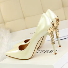 Load image into Gallery viewer, Metal Carving Heels Gold Handmade Wedding Shoes