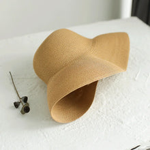 Load image into Gallery viewer, Folding Beach Hat
