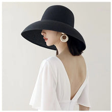Load image into Gallery viewer, Folding Beach Hat

