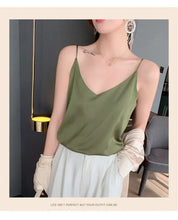 Load image into Gallery viewer, 100 silk real  slim v-neck  camisole
