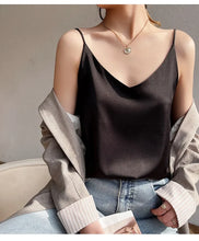 Load image into Gallery viewer, 100 silk real  slim v-neck  camisole
