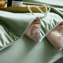 Load image into Gallery viewer, 100% Muberry Silk Fill Summer Quilt
