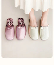 Load image into Gallery viewer, Luxury Silk Print Design Flat Slippers Women Sweet Butterfly Knot Decoration Modern Slippers Comfortable Elegant Home Slippers
