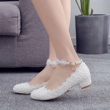 Load image into Gallery viewer, Women Shoes White Pink Lace

