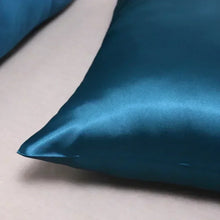 Load image into Gallery viewer, 100% Natural Mulberry Silk Pillow Case
