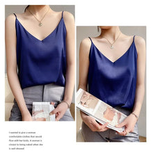 Load image into Gallery viewer, 100 silk real  slim v-neck  camisole
