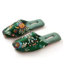 Load image into Gallery viewer, Embroidered Flower Slippers
