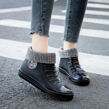 Load image into Gallery viewer, Warm Womens Rain Shoes With Fur
