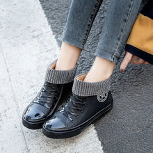 Load image into Gallery viewer, Warm Womens Rain Shoes With Fur
