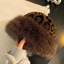 Load image into Gallery viewer, Hot Leopard Print Faux Fur Hat
