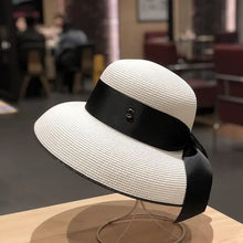 Load image into Gallery viewer, French Retro Straw Sun Hat with Bow
