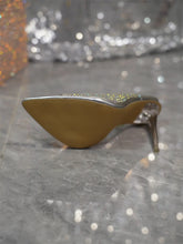Load image into Gallery viewer, New Crystal Rhinestone PVC Transparent Women Pumps
