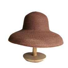 Load image into Gallery viewer, Folding Beach Hat
