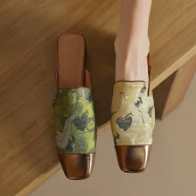 Load image into Gallery viewer, Flower Pantofle Low Luxury Slides Pointed Slippers
