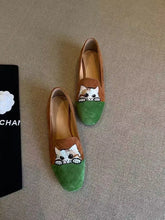 Load image into Gallery viewer, Cat Embroidery Slippersies
