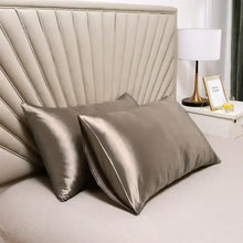 Load image into Gallery viewer, 100% Natural Mulberry Silk Pillow Case
