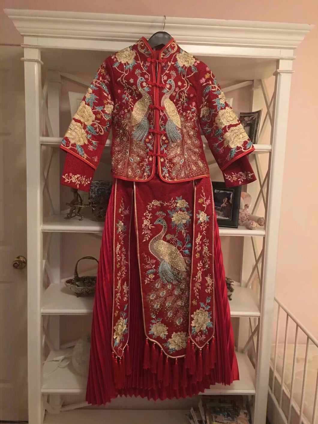 Chinese wedding dress for rent 高档绣禾出租1604